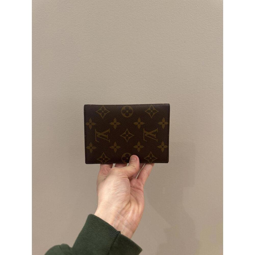 Louis Vuitton Monogram Passport Holder - Picture 2 of 4